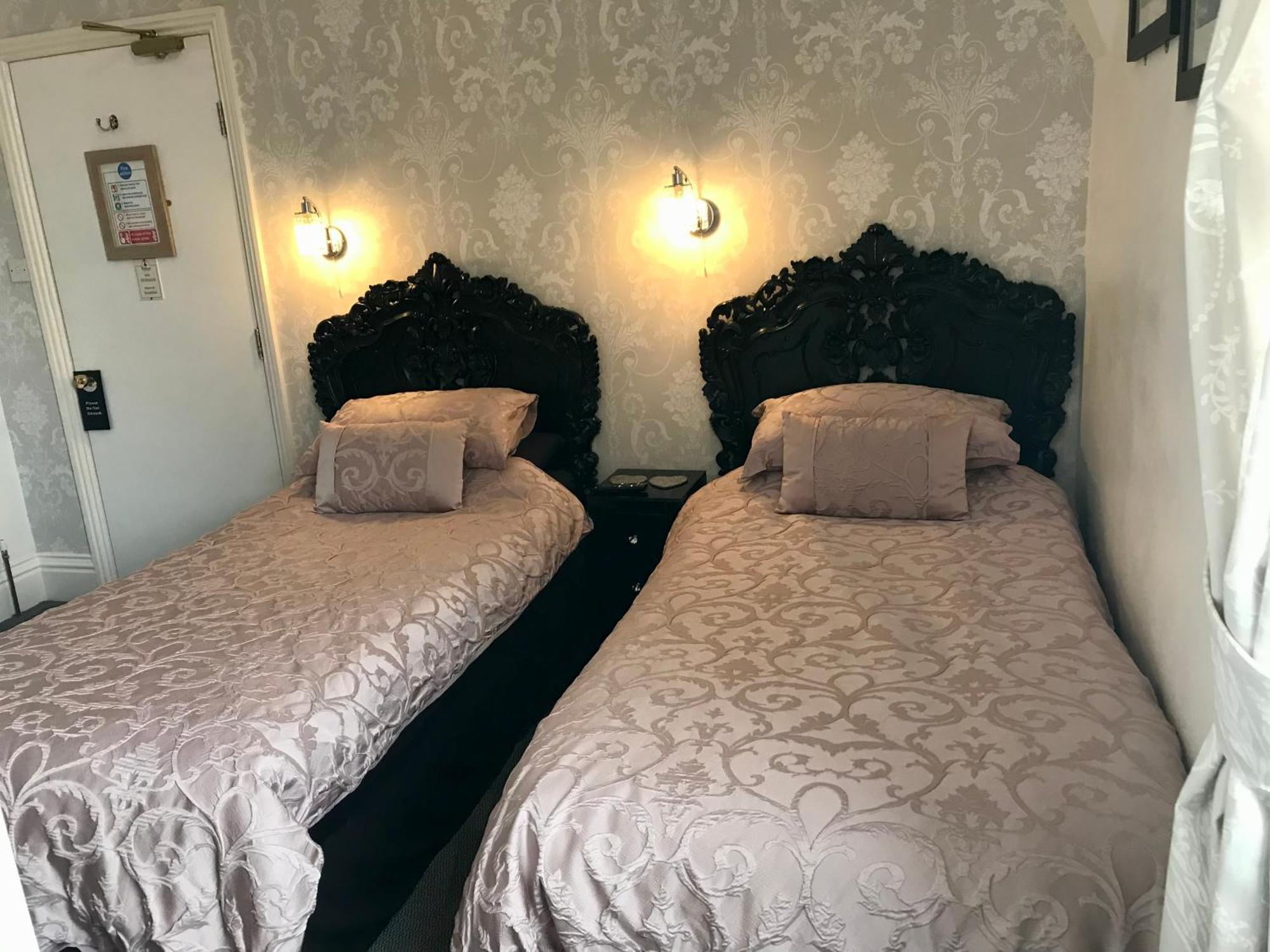 וויטבי Norman Guest House With Free Parking מראה חיצוני תמונה